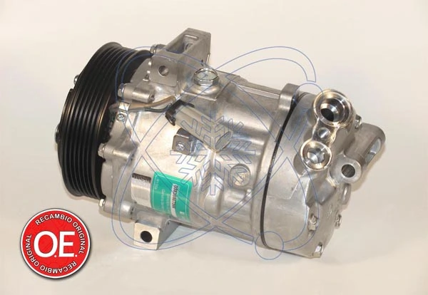 Кронштейн переднего бампера правый 6010208700 Geely Coolray NEW